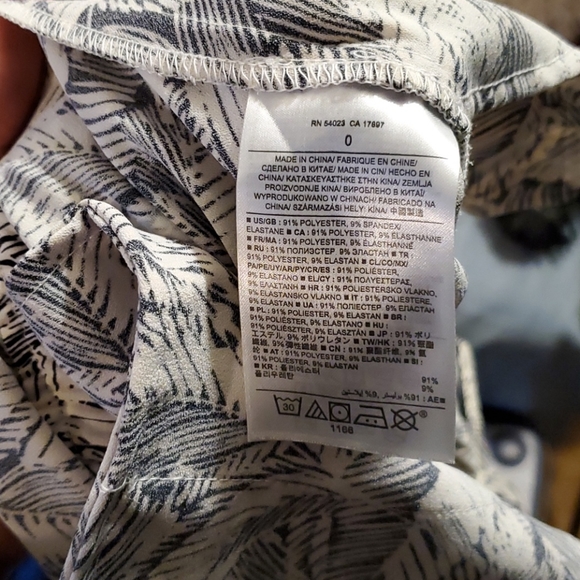 Banana Republic Spaghetti Strap Jumper - Picture 17 of 17